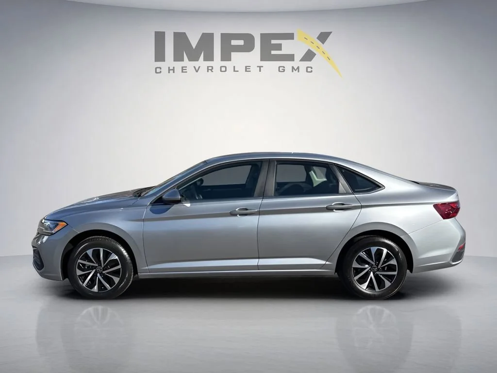 Used 2024 Silver Volkswagen S image 2