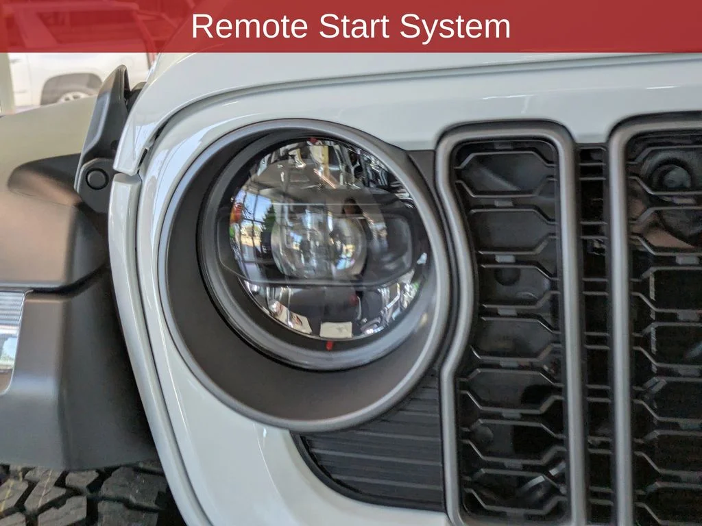 New 2026 Bright White Clear-Coat Exterior Paint Jeep Mojave image 12