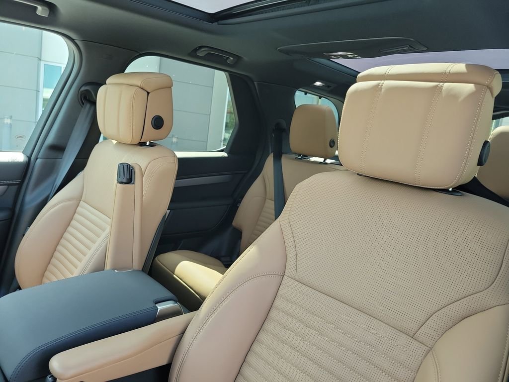 2025 Land Rover Discovery Dynamic SE - Photo 26