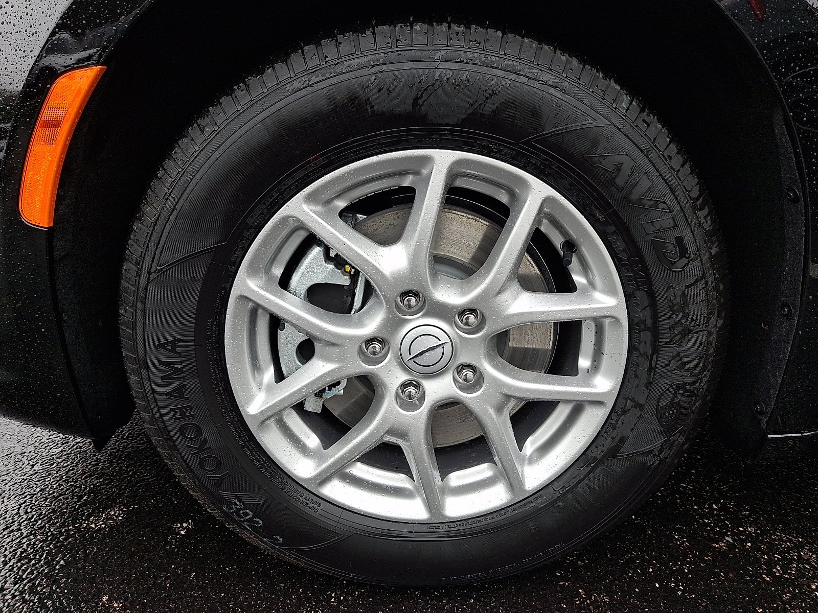New 2026 Diamond Black Crystal Pearl-Coat Exterior Paint Chrysler Select image 5