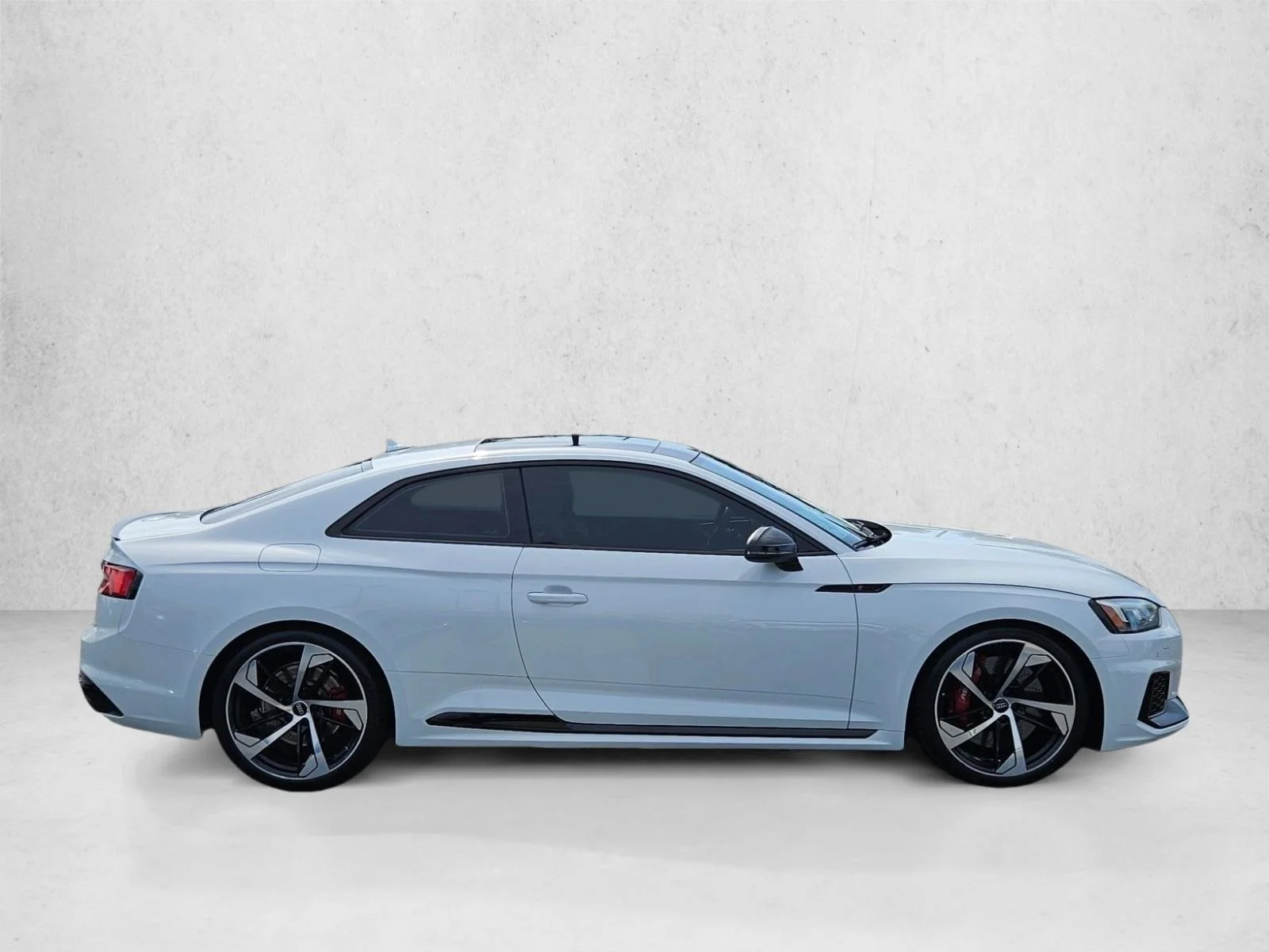 Used 2019 Glacier White Metallic Audi  image 4