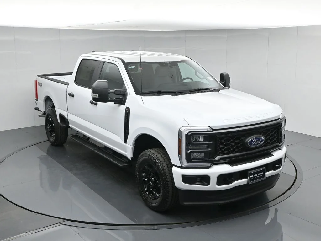 New 2026 Oxford White Ford XL image 35