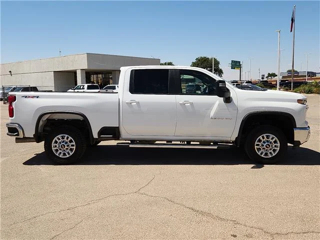 Used 2025 White Chevrolet LT 4x4 Crew Cab 6.75 ft. box 159 in. WB image 5