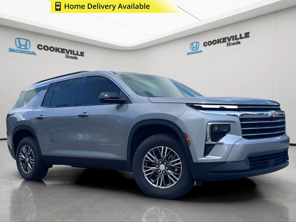 2025 Chevrolet Traverse FWD LT's photo