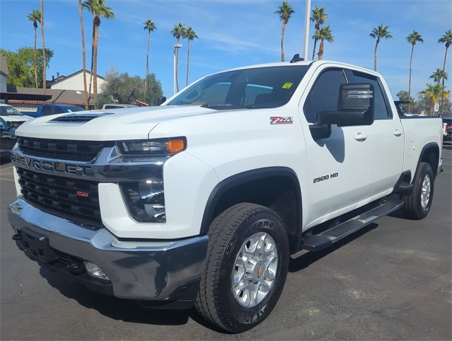 2022 Chevrolet Silverado 2500HD LT photo 4