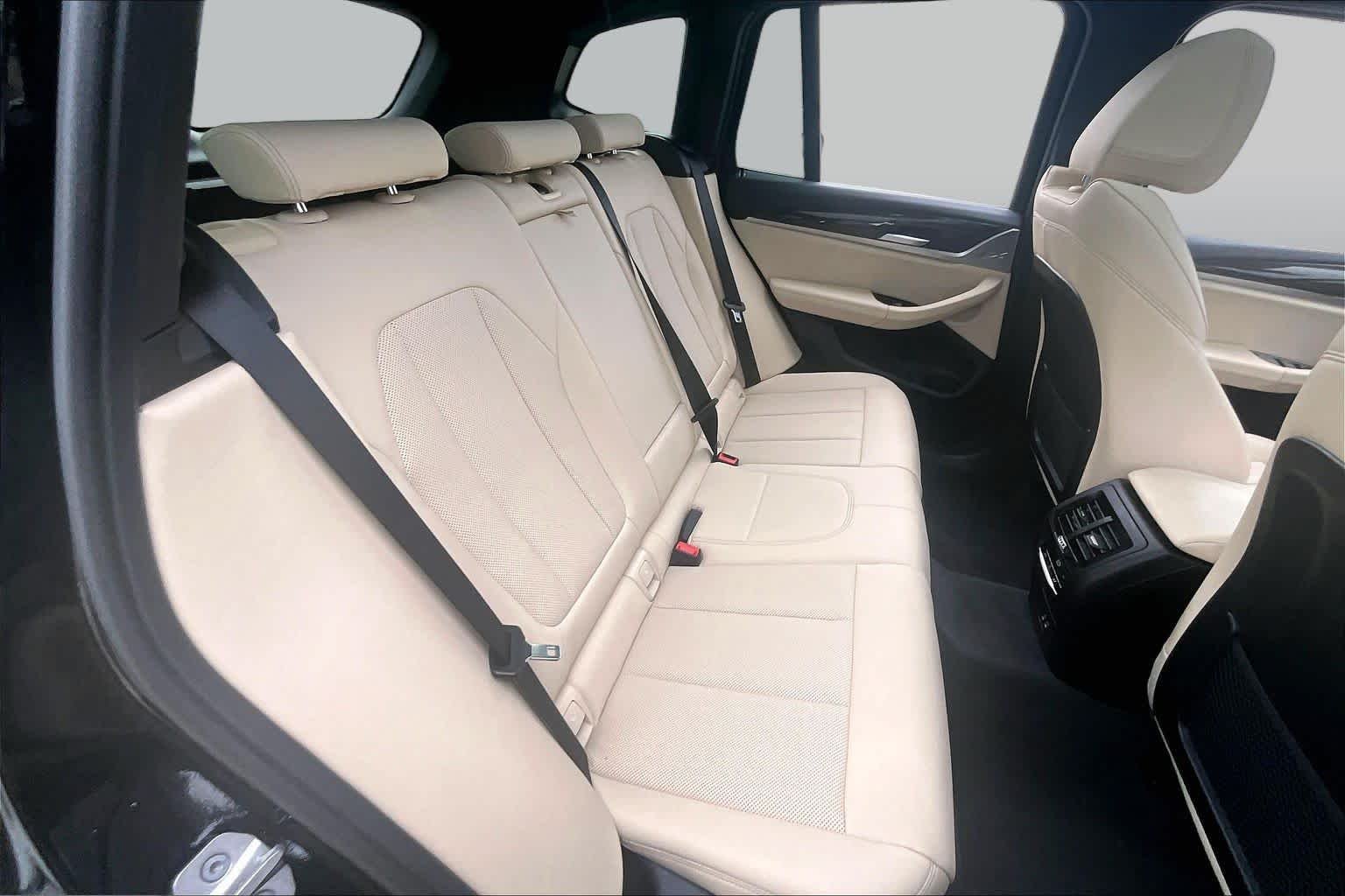 Used 2024 Jet Black BMW sDrive30i image 18