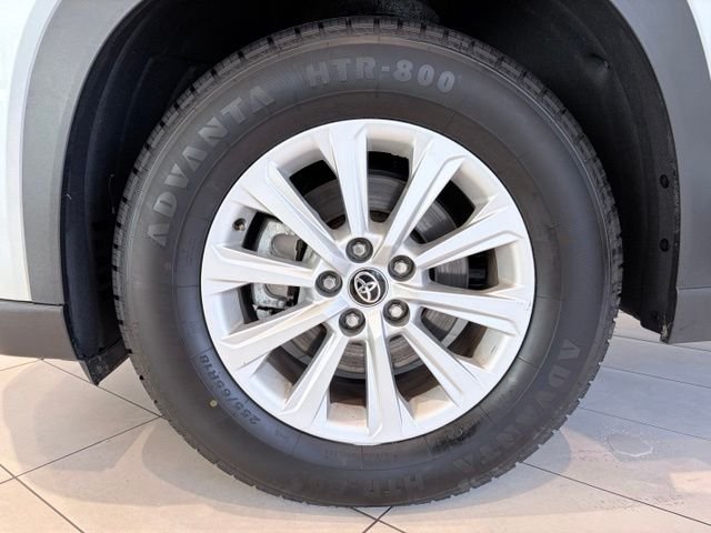 Certified Used 2025 Celestial Silver Metallic Toyota XLE image 24
