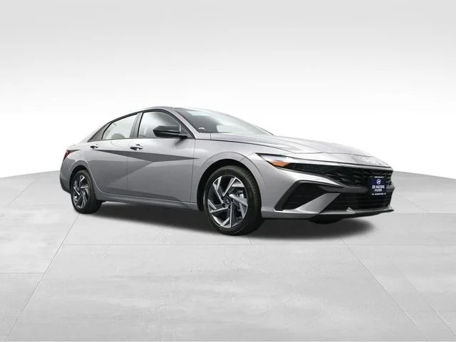 Used 2025 Silver Hyundai SEL Sport image 30