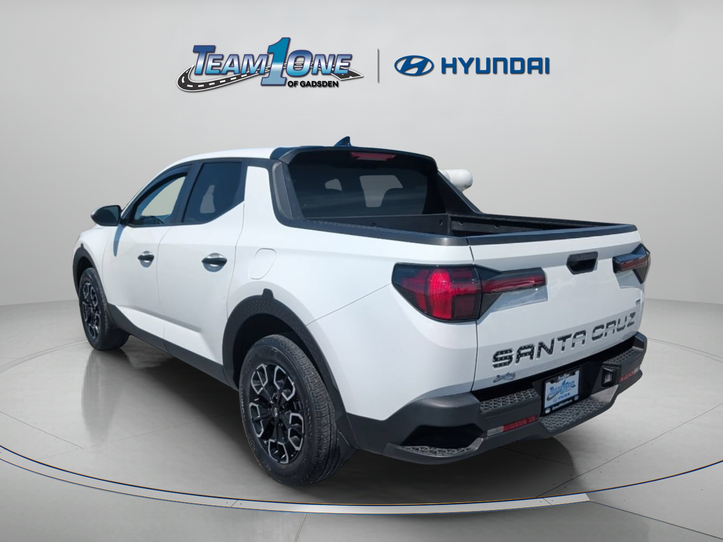 Used 2023 Atlas White Hyundai SEL image 6