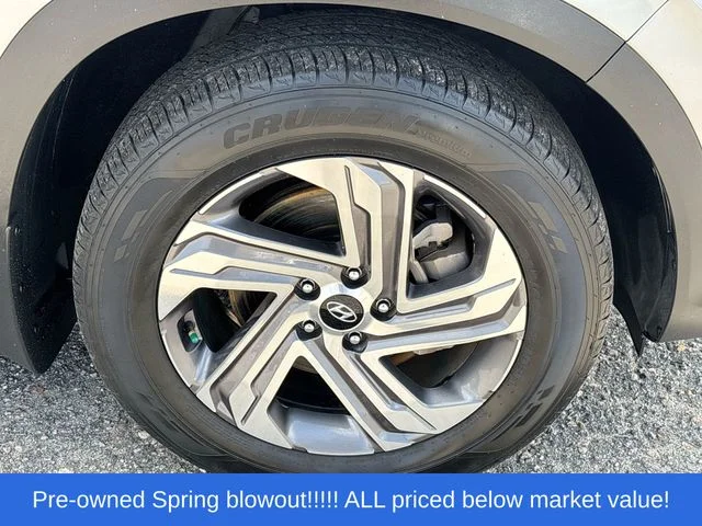Used 2023 Silver Hyundai SEL image 12