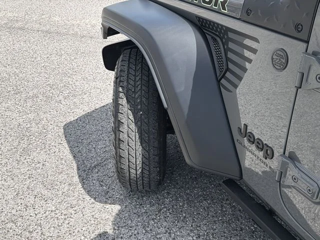 Used 2023 Gray Jeep Sport image 33