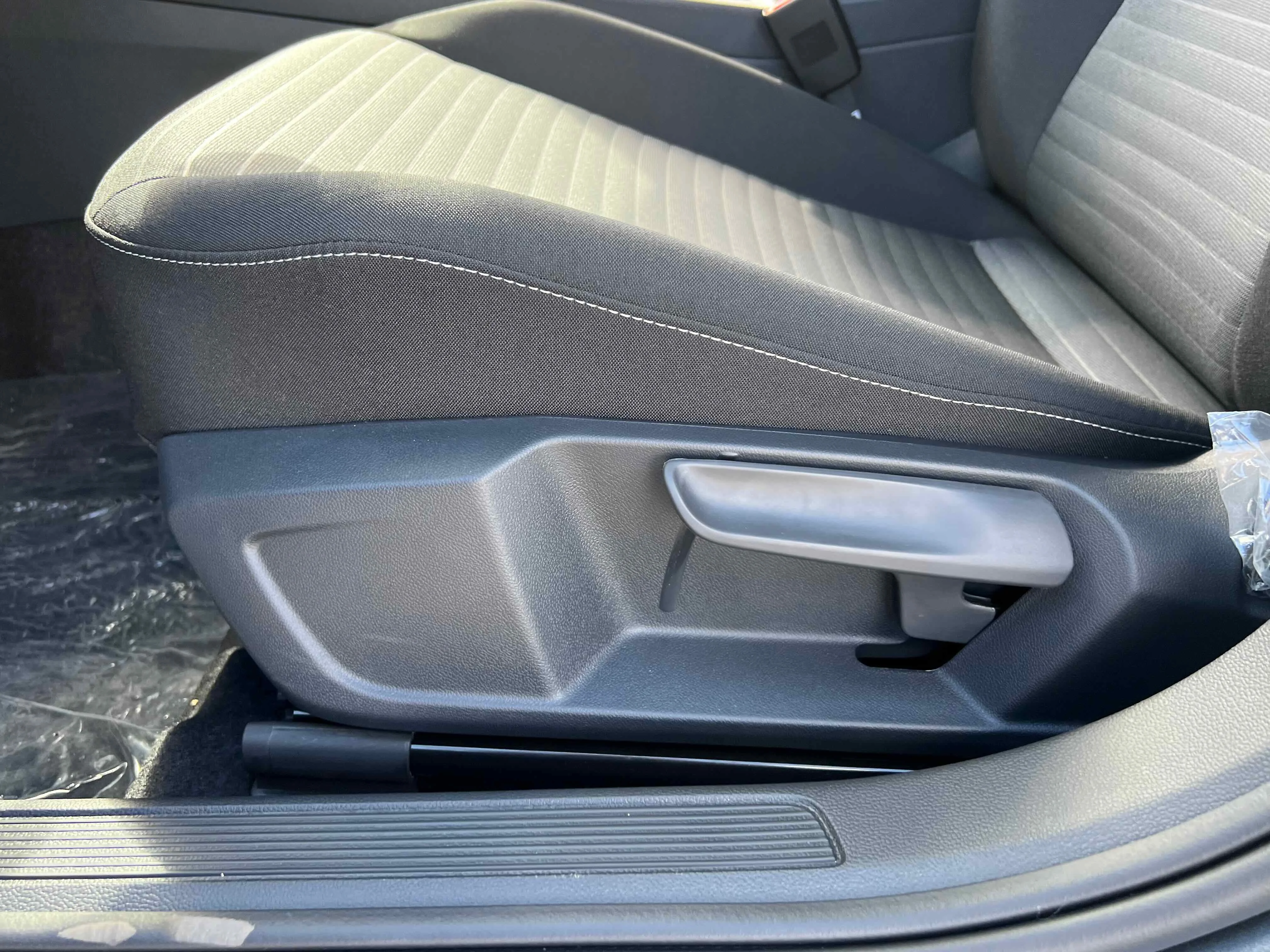 New 2026 Platinum Gray Metallic Volkswagen S image 17