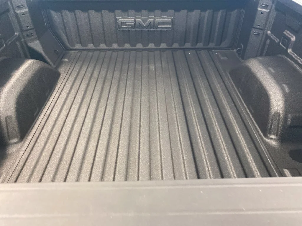 New 2026 Sterling Metallic GMC AT4 image 9