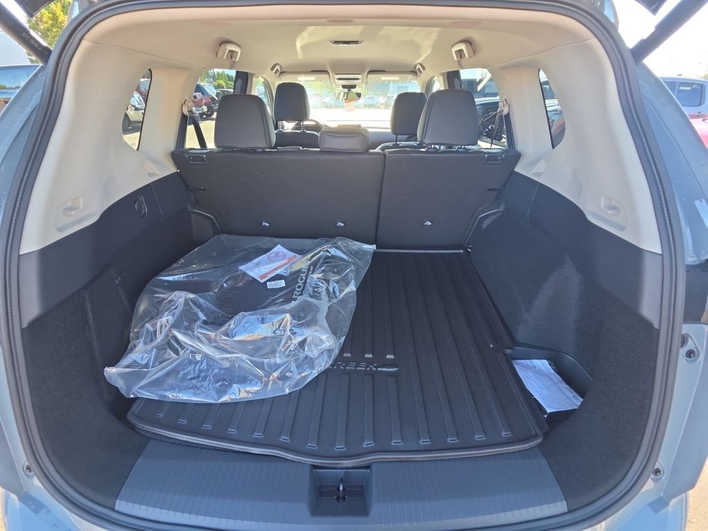 New 2026 Boulder Gray Pearl Nissan Rock Creek® image 24