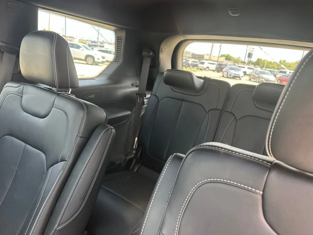 Used 2023 Black Jeep Overland image 24