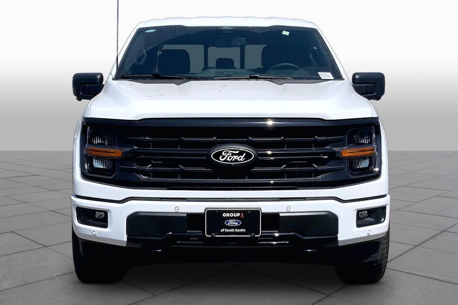 New 2026 Oxford White Ford XLT image 3