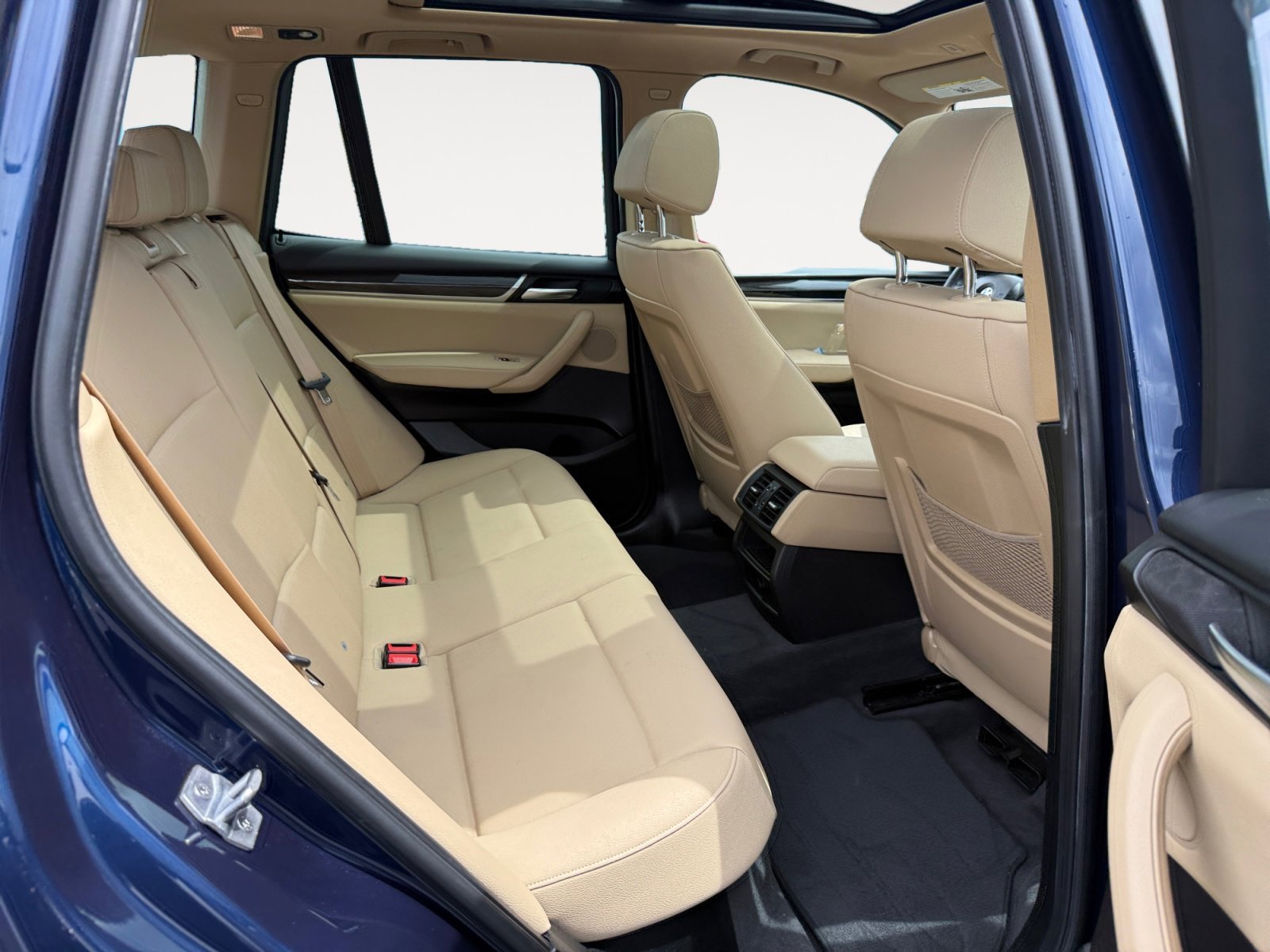 Used 2017 Deep Sea Blue Metallic BMW sDrive28i image 18