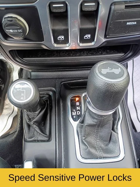 Used 2020 Gray Jeep Sport S image 18