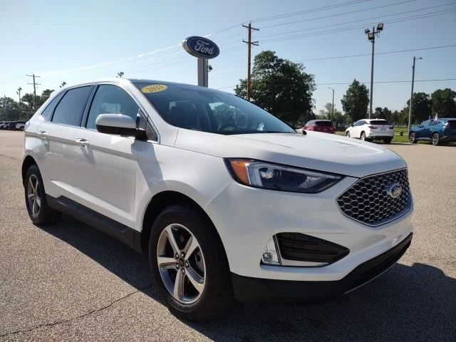 Certified Used 2023 White Metallic Ford SEL image 7