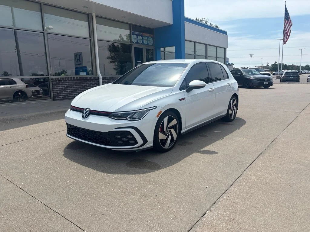 Used 2022 White Volkswagen 2.0T S image 1