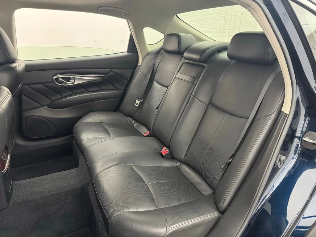 Used 2017 Hermosa Blue INFINITI 3.7X image 39
