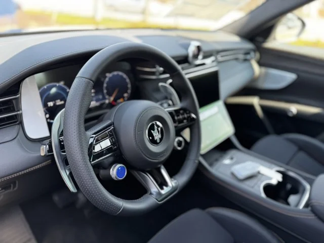 New 2025 Nero Tempesta Metallic Maserati Premium SPORT image 39