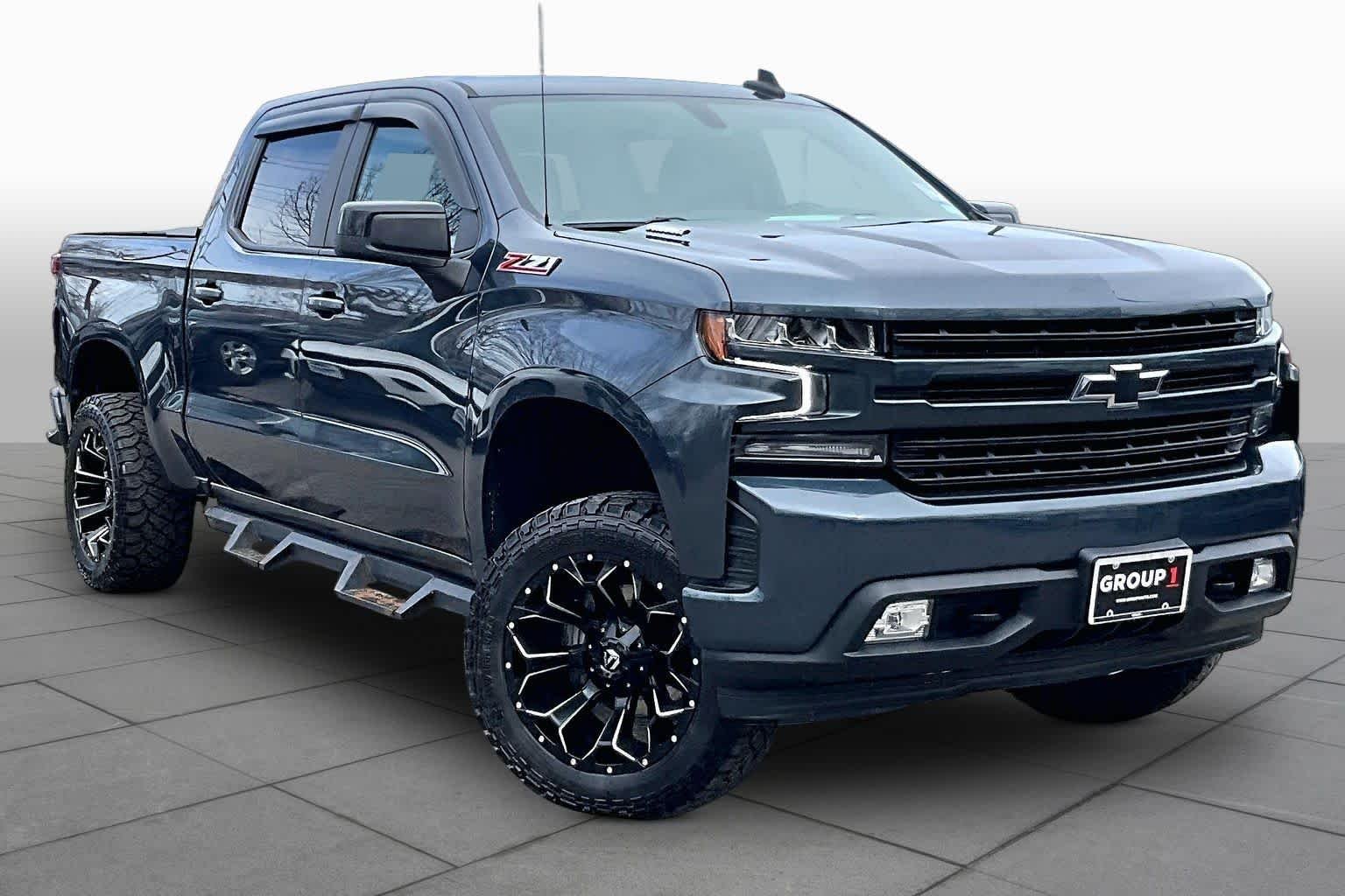 Used 2021 Shadow Gray Metallic Chevrolet RST image 3