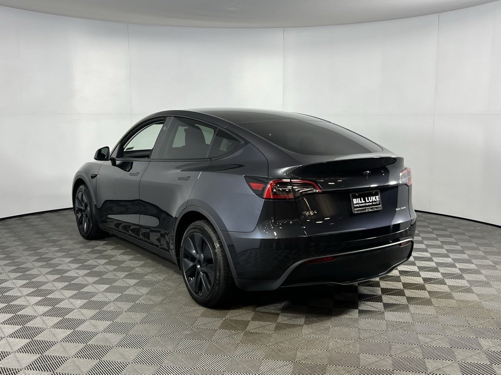 2025 Tesla Model Y Long Range photo 2