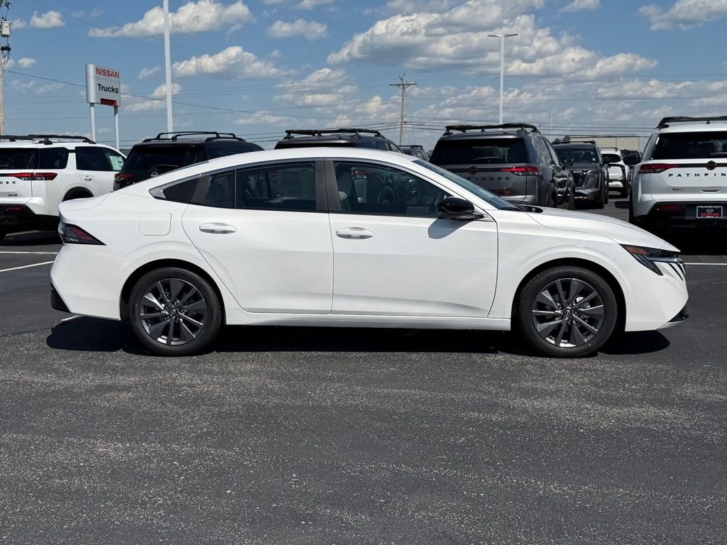 New 2026 Aspen White TriCoat Nissan SL image 3