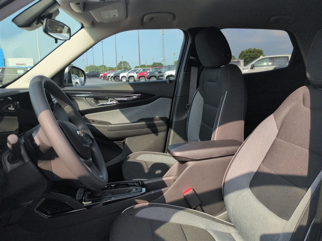 New 2026 Sterling Gray Metallic Chevrolet LT image 43