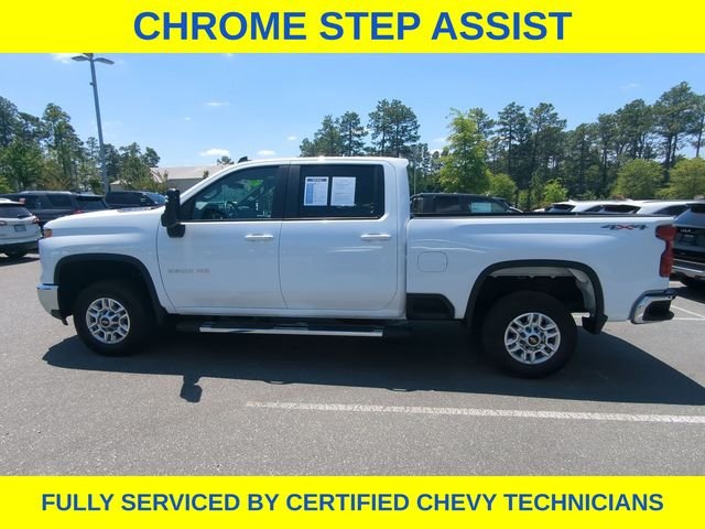 Used 2025 White Chevrolet LT image 10