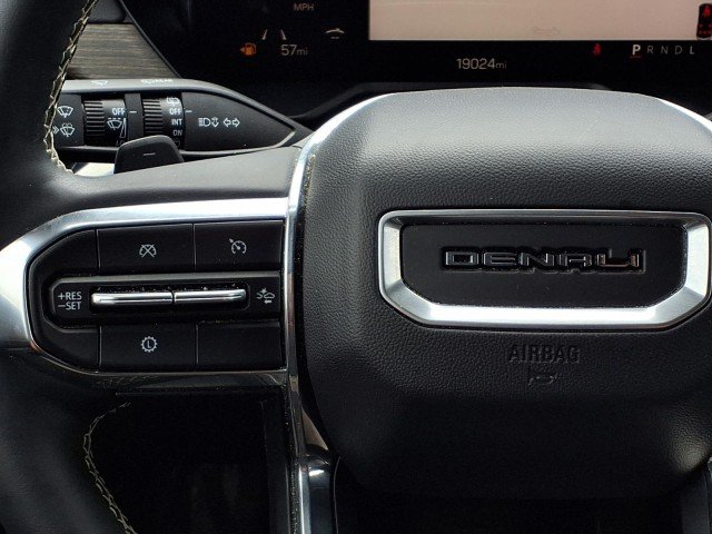 2024 GMC Acadia Denali - Photo 23