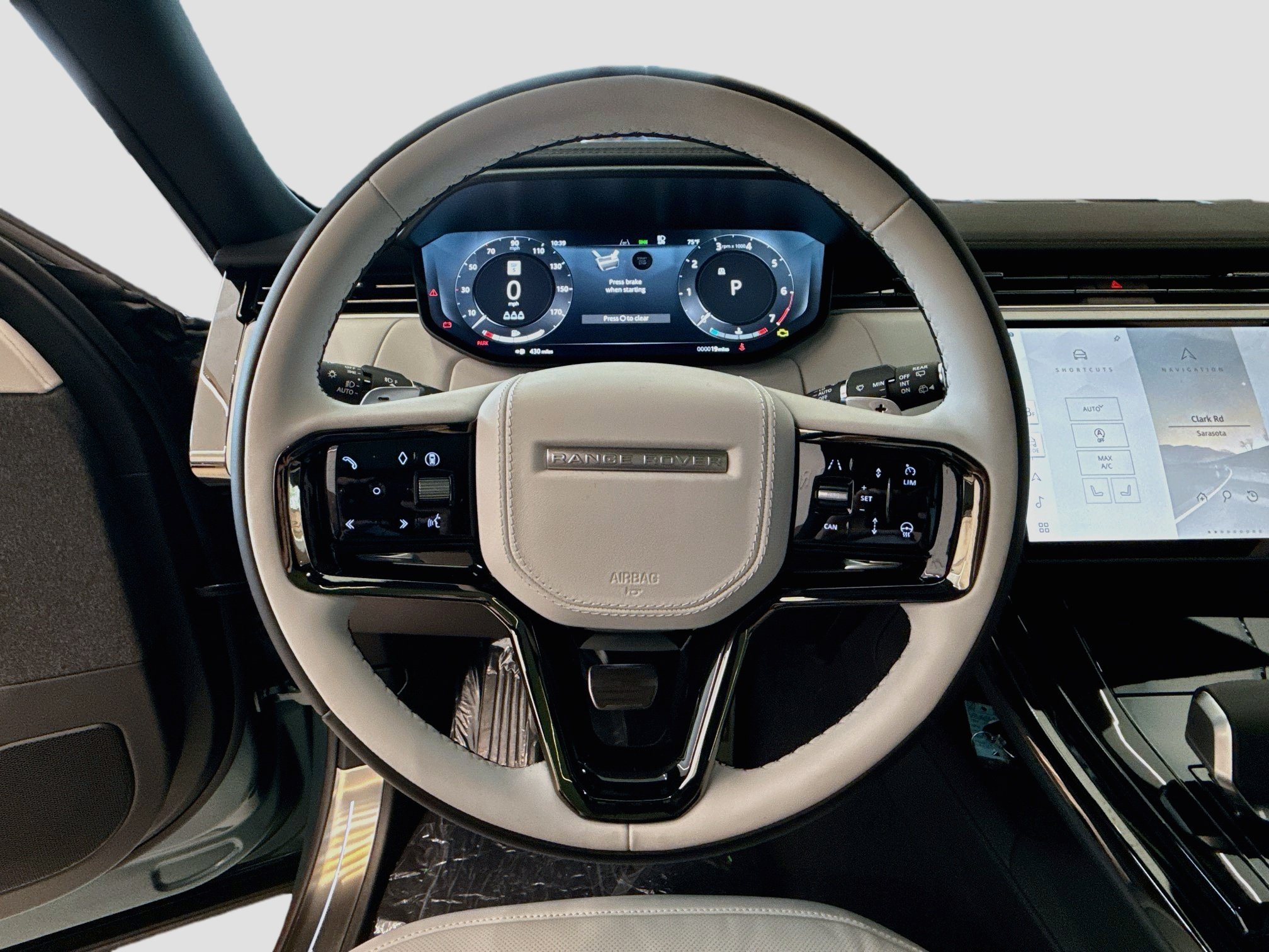 New 2026 Giola Green Land Rover Dynamic SE image 39