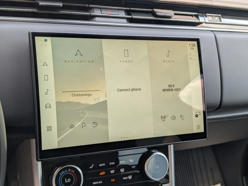 New 2023 Eiger Grey Land Rover SE image 27