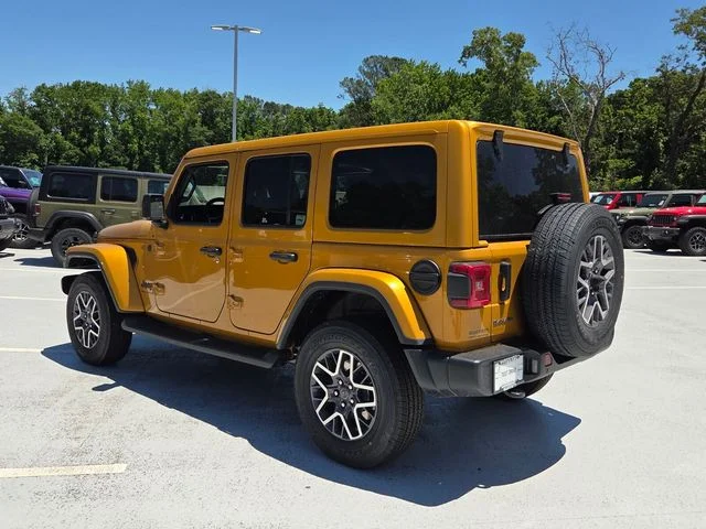 New 2026 Goldilocks Exterior Paint Jeep Sahara image 6