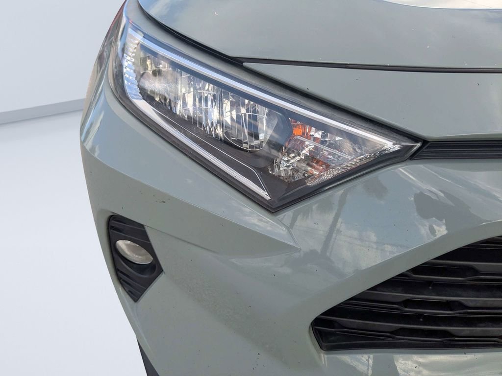 Used 2019 Green Toyota XLE image 12