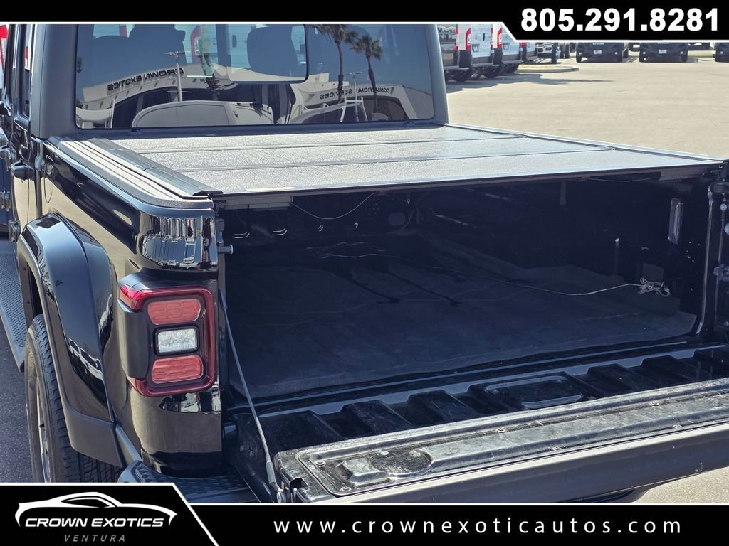 Used 2022 Black Jeep Overland image 10