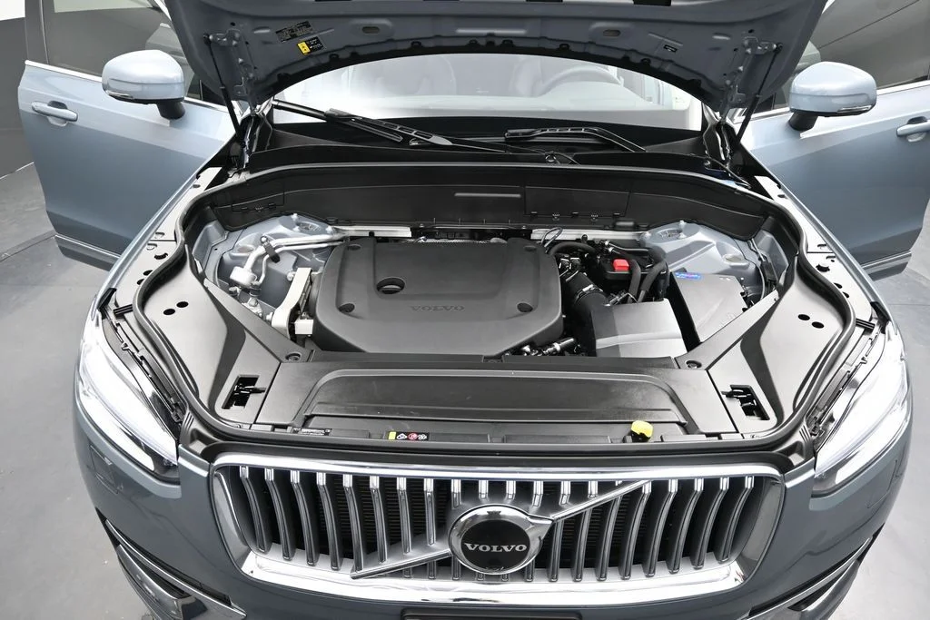 Certified Used 2023 Thunder Grey Volvo Plus image 24