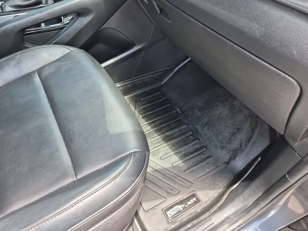 Used 2022 Gray Kia LX image 37