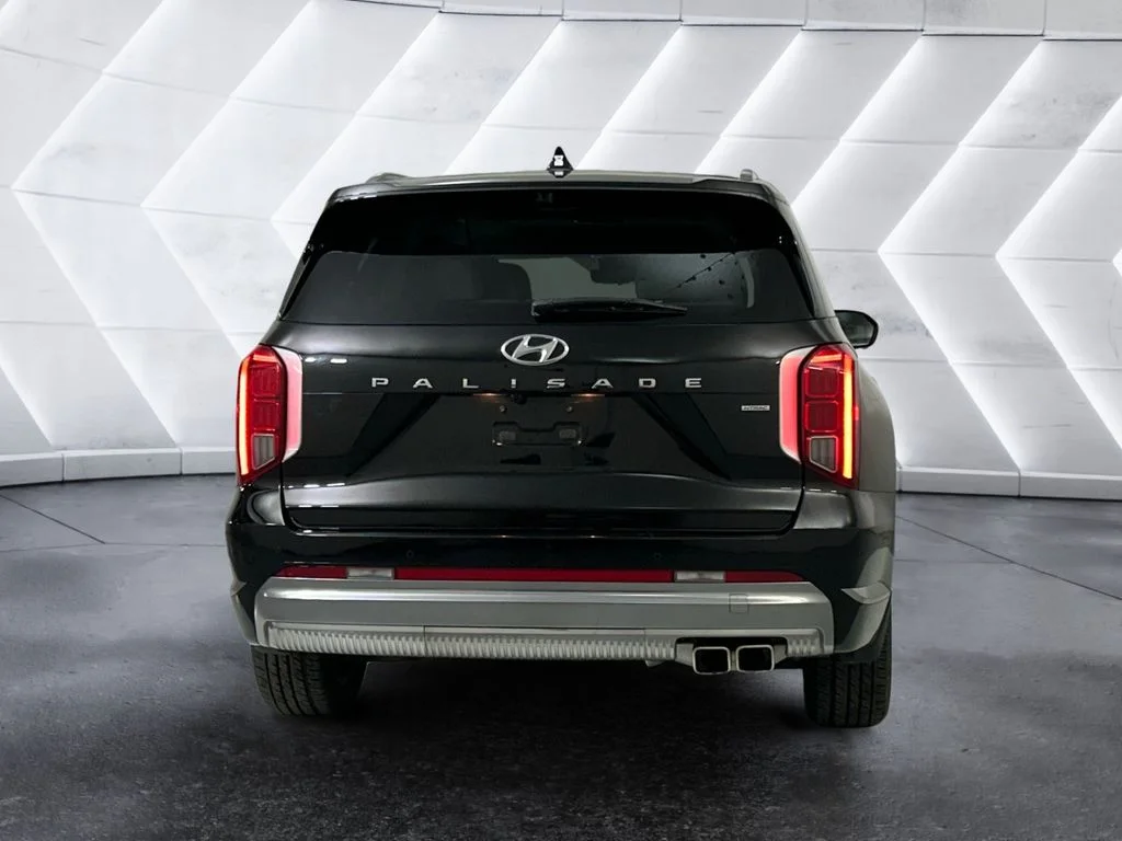 Used 2025 Black Hyundai Calligraphy image 5