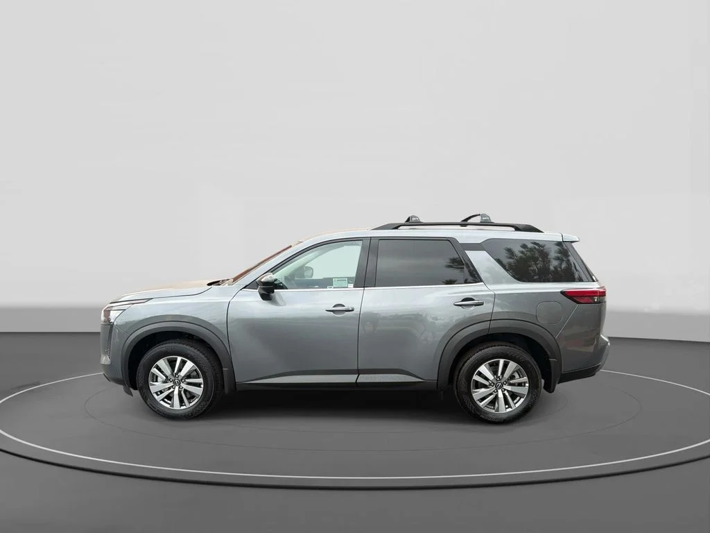 New 2026 Gun Metallic Nissan SL image 4