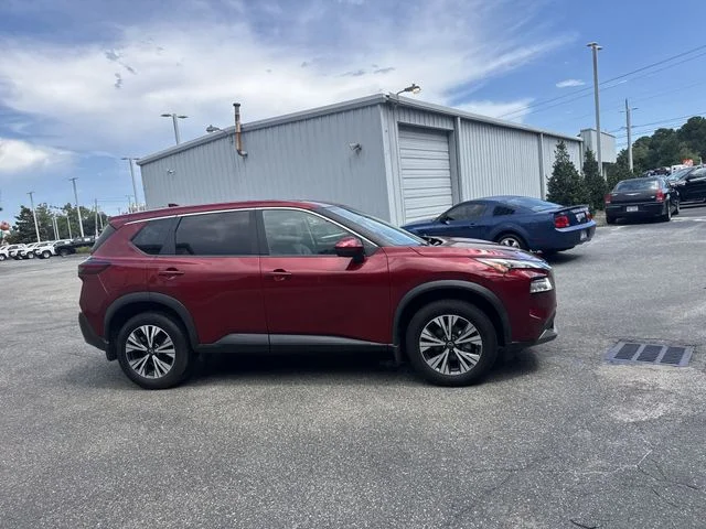 Used 2023 Red Nissan SV image 4