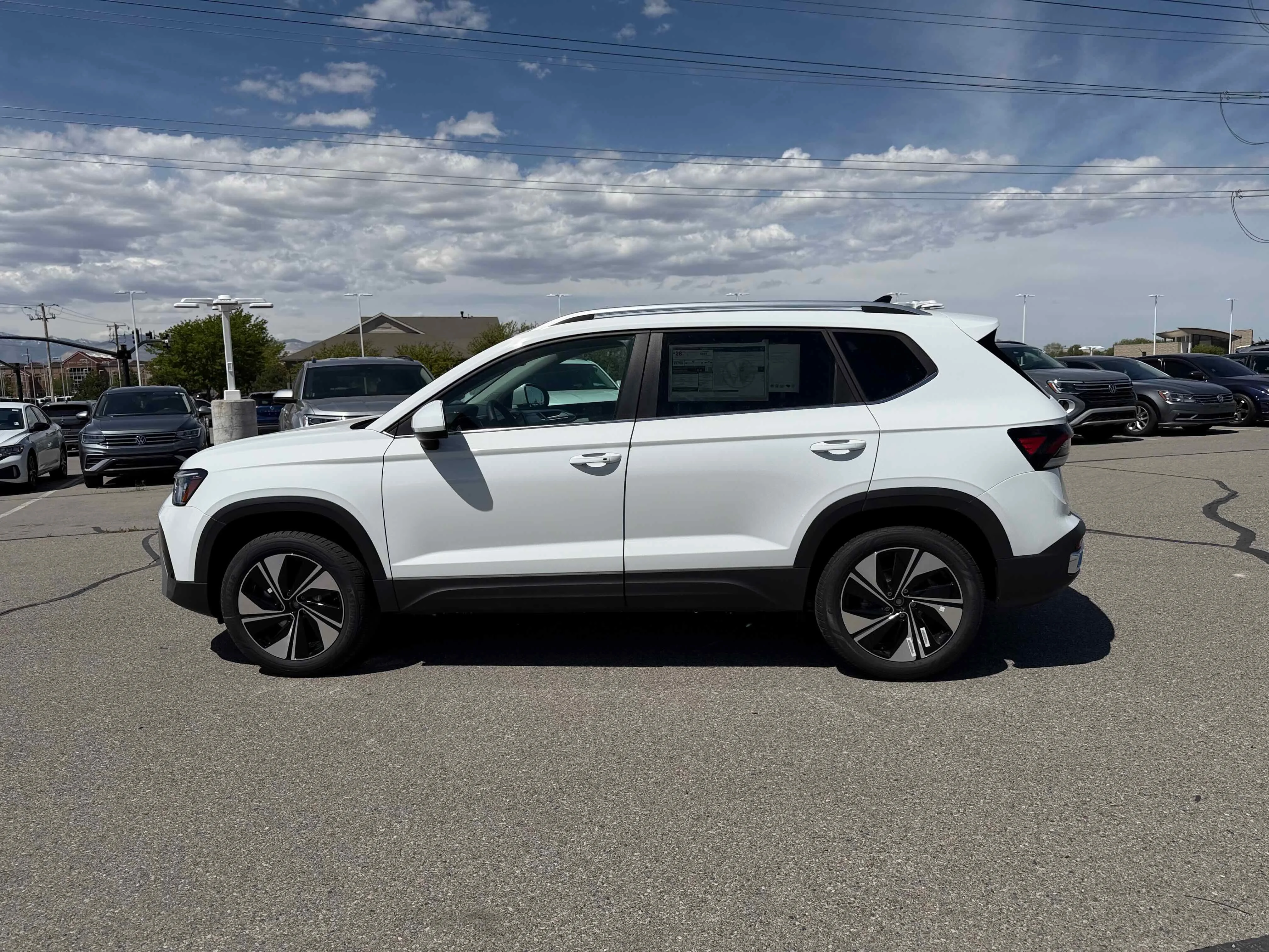 New 2026 Pure White Volkswagen SE image 2