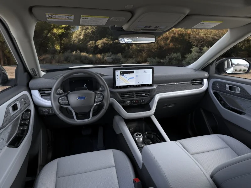 New 2026 Star White Metallic Tri-Coat Ford Platinum™ image 33