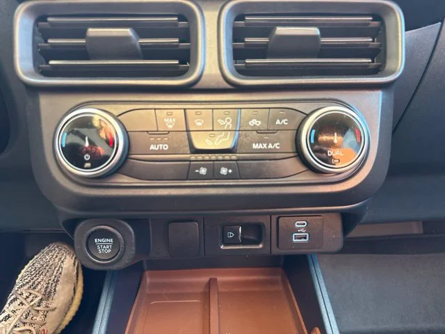 Used 2022 Orange Ford Lariat image 19