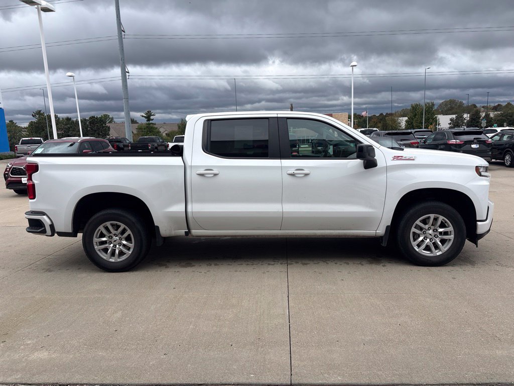Used 2020 Summit White Chevrolet RST image 4