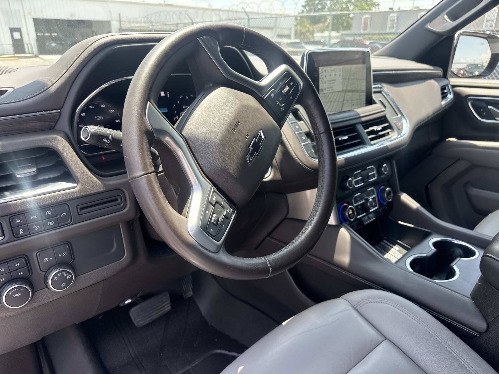 Used 2022 White Chevrolet Z71 image 43