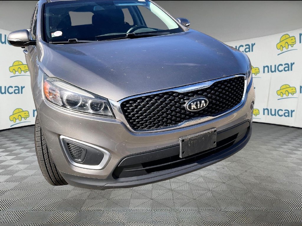 Used 2017 Titanium Silver Kia LX image 5