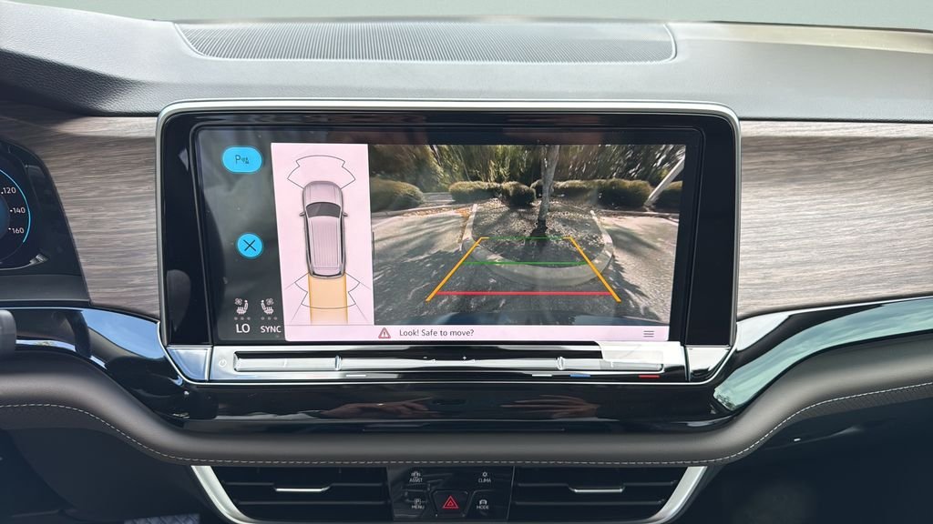 New 2026 Pure Gray Volkswagen 2.0T SEL image 24