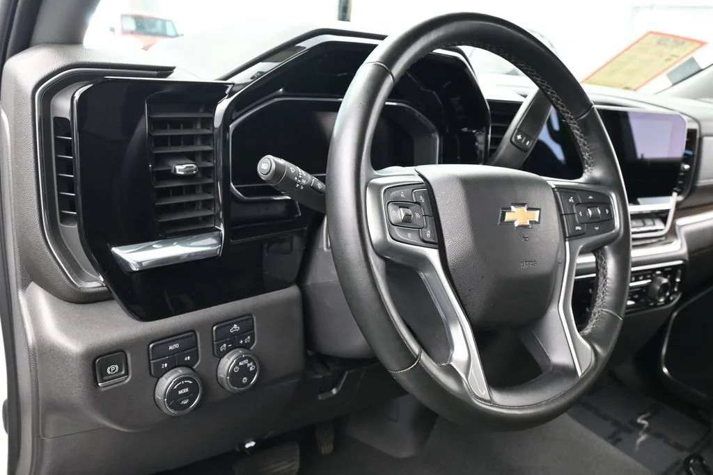 Used 2023 Summit White Chevrolet LT image 15